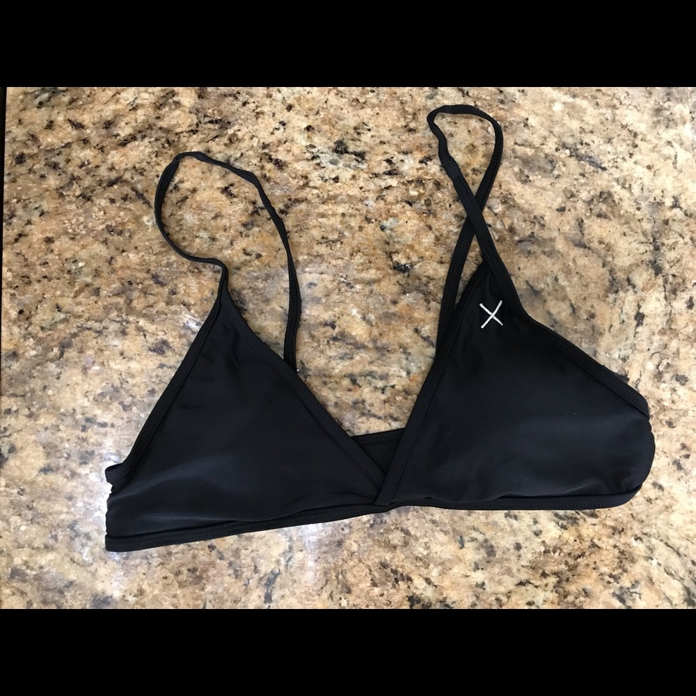 BoutineLA bikini top